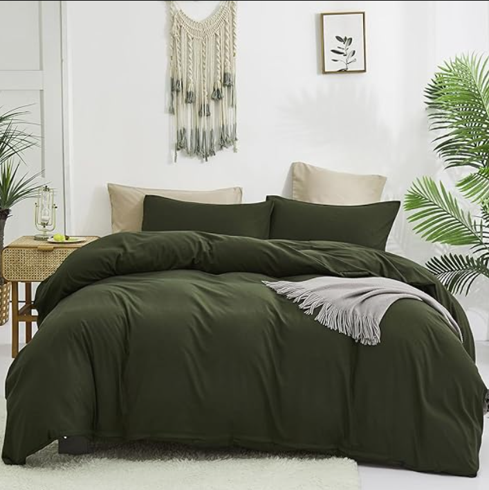Minimalist Bedroom Decor
